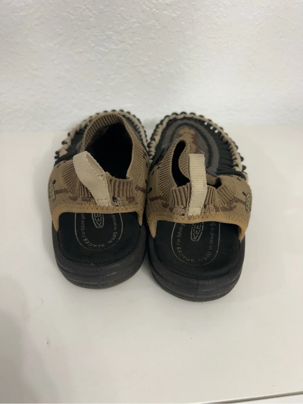 KEEN UNEEK Men’s 11 Camo Woven Cord Gorpcore Sandals